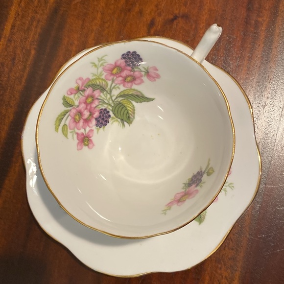 Vintage Teacup and Saucer, Crownford, England, Bone China - Picture 2 of 12